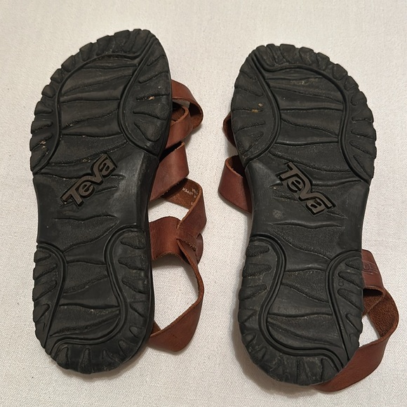 Teva brown leather sandals 🤎 - Picture 6 of 6